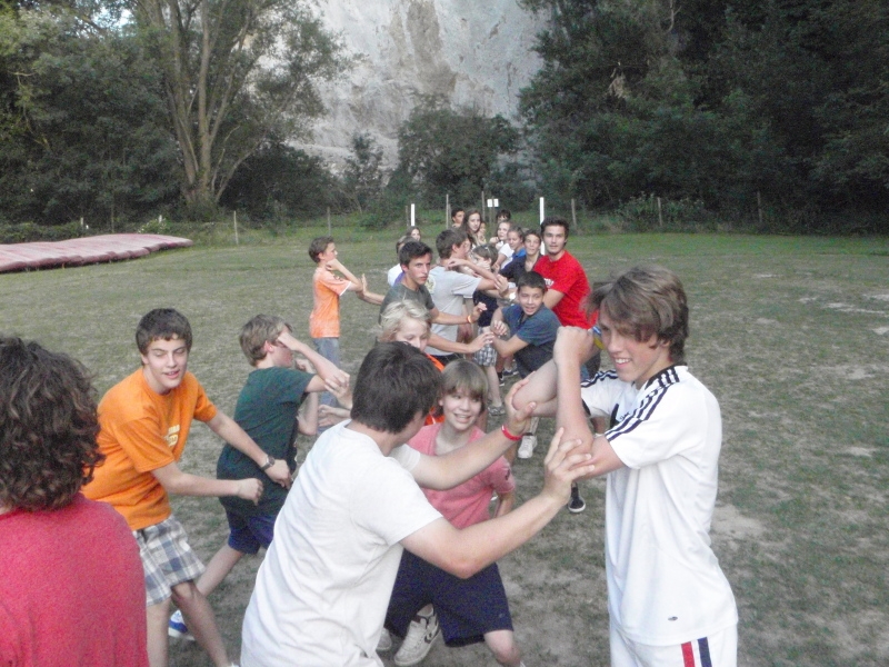 Village Camps International Summer Camp Ard&egrave;che, France 2019-07-26 https://www.villagecamps.com/journals_admin/images/65-34-Uncle Buckle.jpg